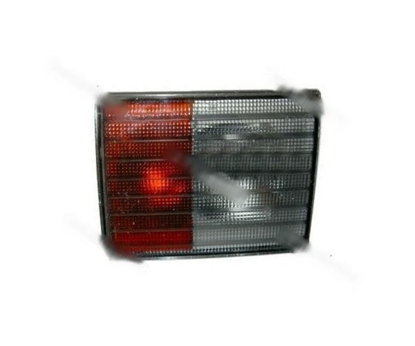 Рассеиватель заднего фонаря 2110 2112 правый квадрат LADA Image