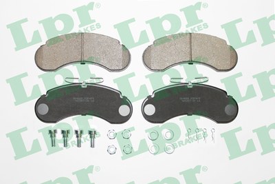 Колодки тормозные MERCEDES W460/W461/W463 передние