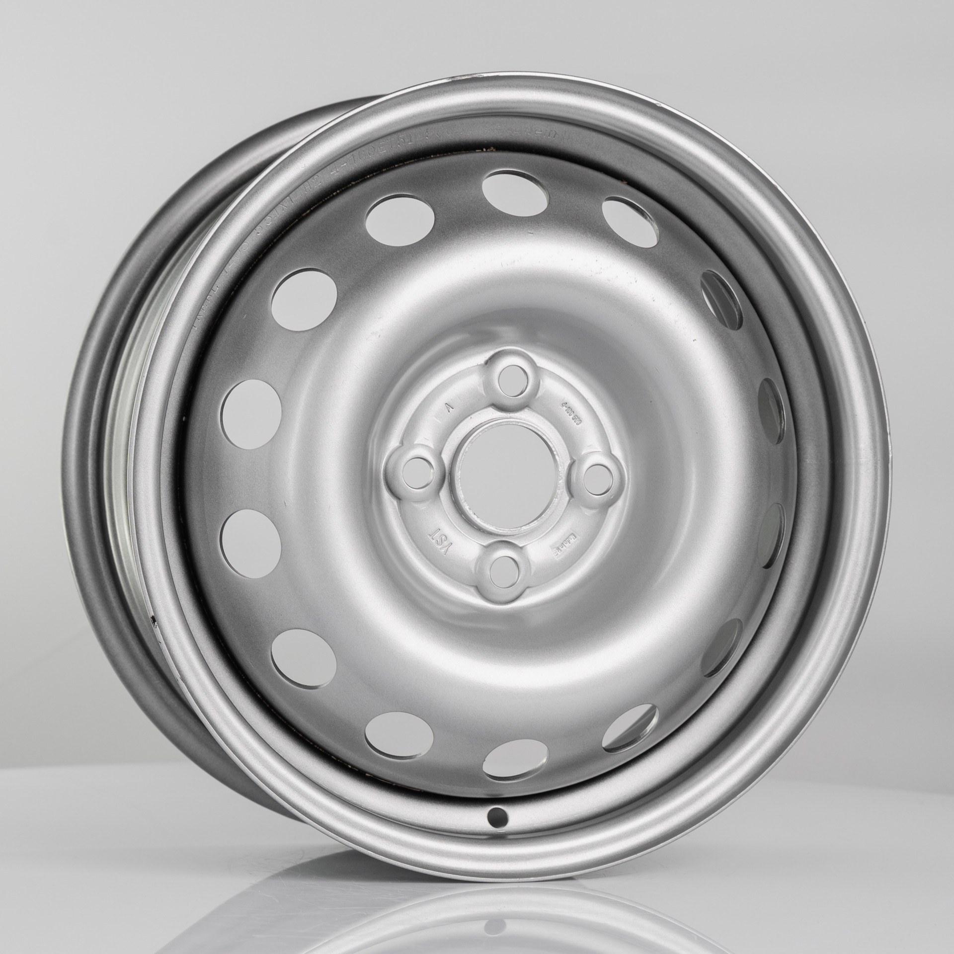 Колесный диск TREBL 7405T (коробка) 5.5x15/4x100 ET51 D54.1 Silver
