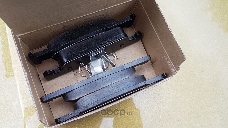 Колодки тормозные передние SANGSIN BRAKE SP1787