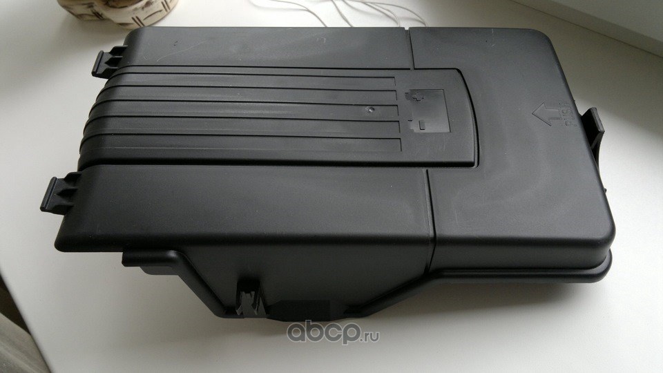 Крышка аккумулятора VAG 3C0 915 443A