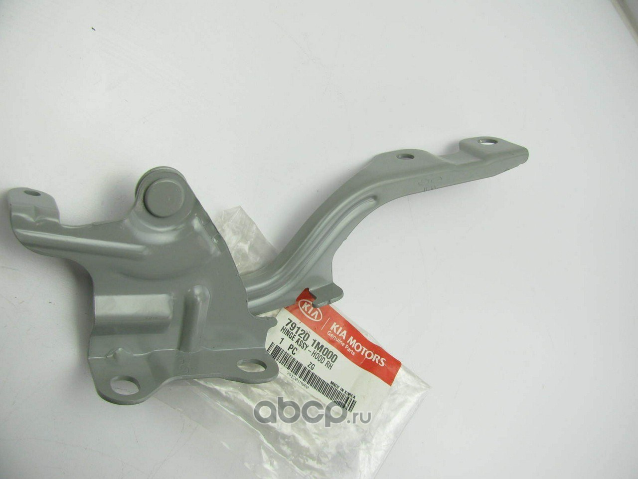 Петля капота R HYUNDAI/KIA 79120-1M000